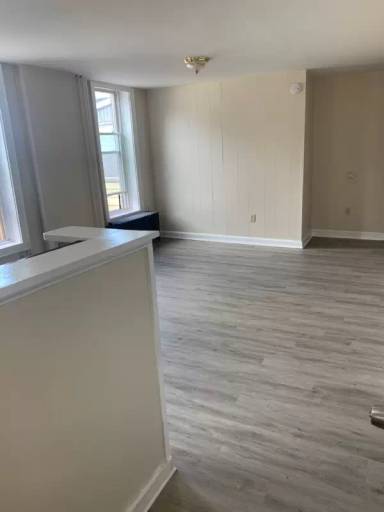 Main picture of 87 N Main St