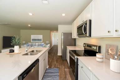 Main picture of 48 Striker Rd