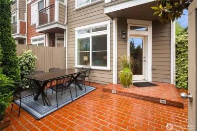 Main picture of 213 18th Ave