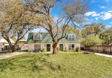 Main picture of 16514 Springhill Dr