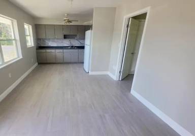 Main picture of 12 W 3rd St