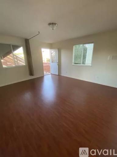 Main picture of 700 8th Ave