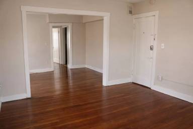 Main picture of 1109 W 40th St