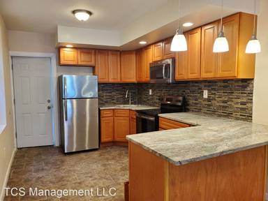 Main picture of 2525 W Montgomery Ave