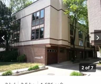 Main picture of 429 S Oak Park Ave
