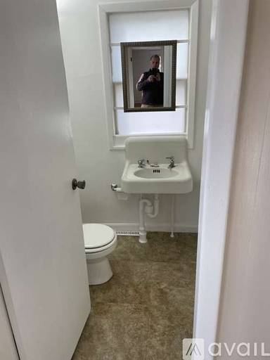 Main picture of 809 N Prospect Ave
