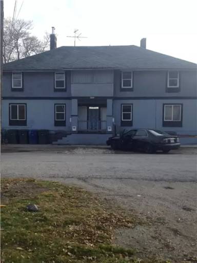 Main picture of 2112 Reeves Ave