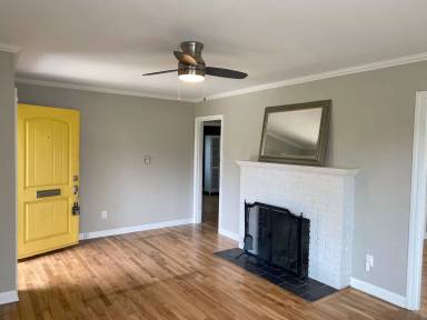 Main picture of 6040 36th Ave SW