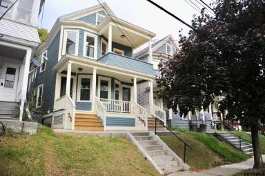 Main picture of 677 Myrtle Ave