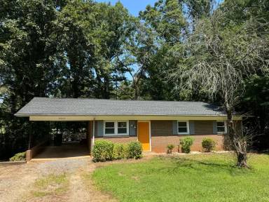 Main picture of 2062 Vance St