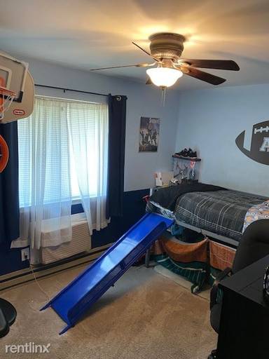 Main picture of 718 Cove Rd