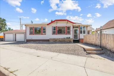 Main picture of 3007 Bent Ave