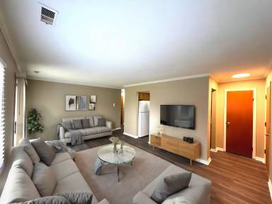 Main picture of Giant Oaks