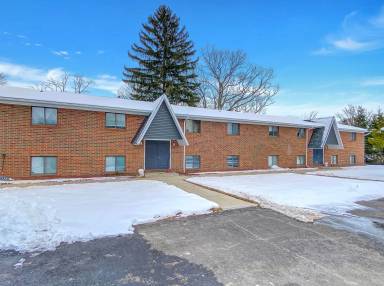 Main picture of Lakeview Apartments