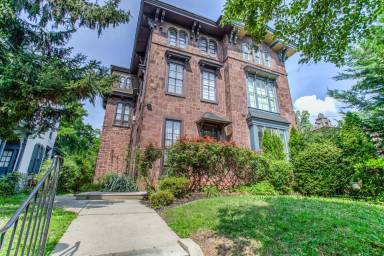 Main picture of 502 Woodland Terrace