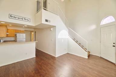 Main picture of 422 N Drew St