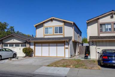 Main picture of 852 Neptune Ct