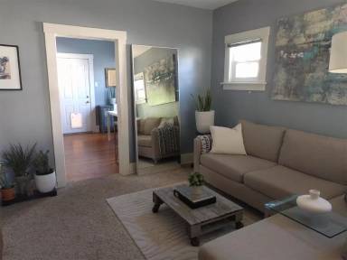 Main picture of 929 E Herbert Ave