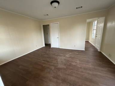Main picture of 167 Pike Ave