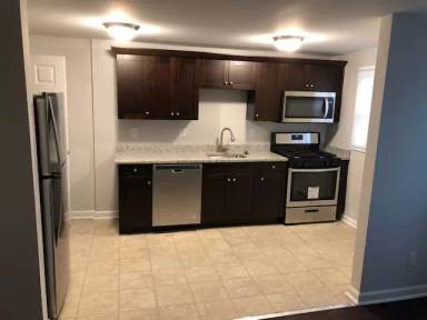 Main picture of 1642 Wentworth Ave