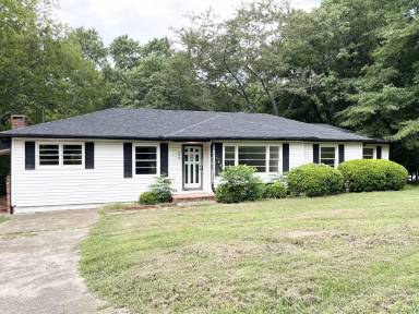 Main picture of 336 24th Ave NE