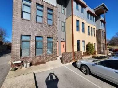 Main picture of 1225 4th Ave S