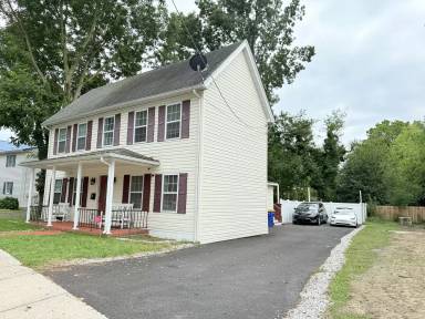 Main picture of 1 W Liberty St