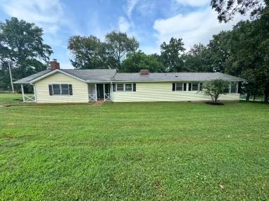 Main picture of 432 Menees Ln