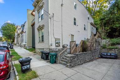 Main picture of 2214 Ravine St