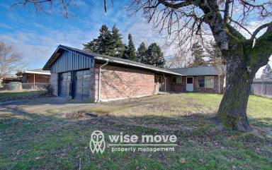 Main picture of 119 S Garrison Rd