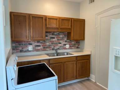 Main picture of 603 McCarthy St