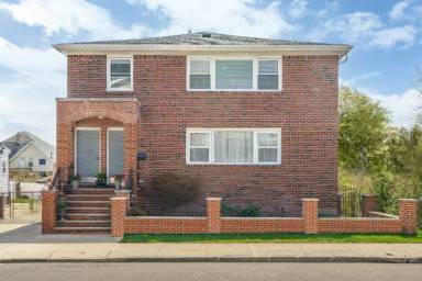Main picture of 414 Elm St