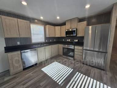 Main picture of 700 S 12th St