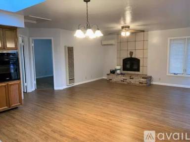 Main picture of 21671 Haviland Ave