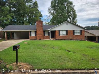 Main picture of 345 42nd St E