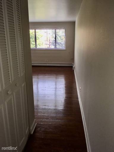 Main picture of 5917 N Kenmore Ave