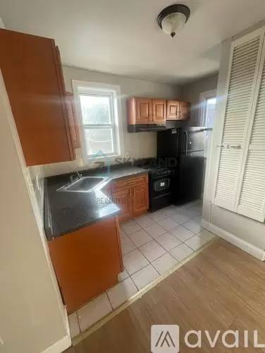 Main picture of 2046 S 68th St
