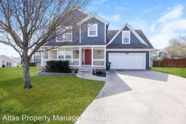 Main picture of 1129 SW Georgetown Dr