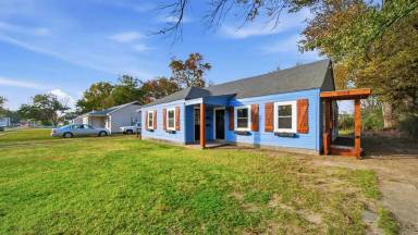 Main picture of 4928 Buford Ave