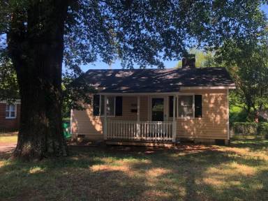 Main picture of 3022 Leroy St