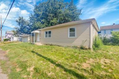 Main picture of 307 S Wheatland Ave