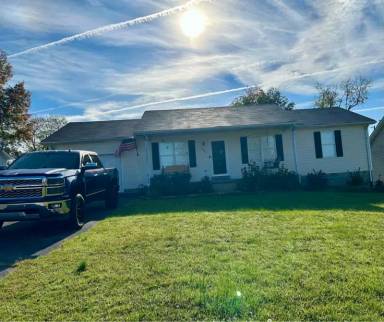 Main picture of 381 Easton Cir