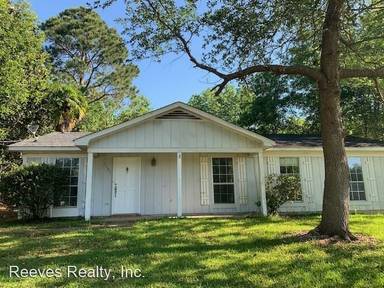Main picture of 1101 Dawn Ct