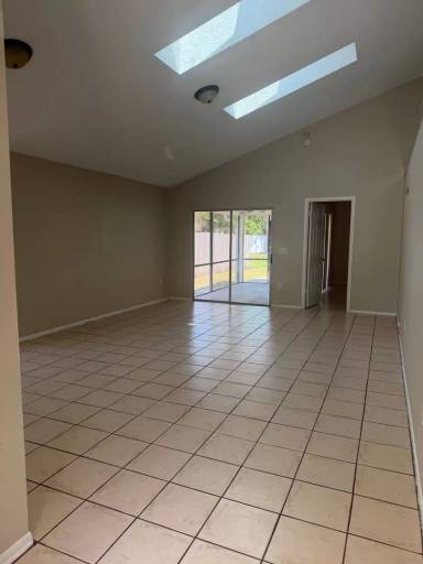 Main picture of 160 Edgewater Cir