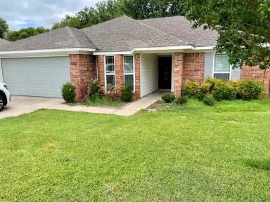 Main picture of 1007 Boardwalk St