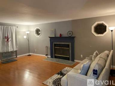 Main picture of 24 Jeffrey Cir