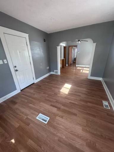 Main picture of 4385 W 50th St