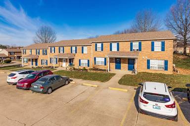 Main picture of Farmington Oaks Apartments