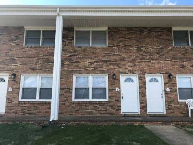 Main picture of 2106 Tully Rd