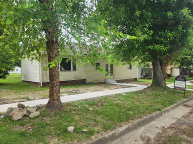 Main picture of 345 Main St